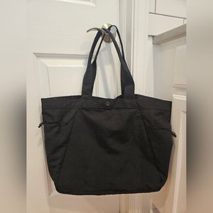 LULULEMON Clean Lines Tote in Black - Never Used!